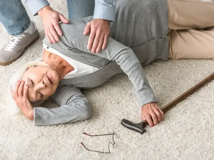 Professional Slip &amp; Fall Injury Treatment services by Arrowhead Clinic in Lithia Springs, GA &mdash; licensed Chiropractor provider